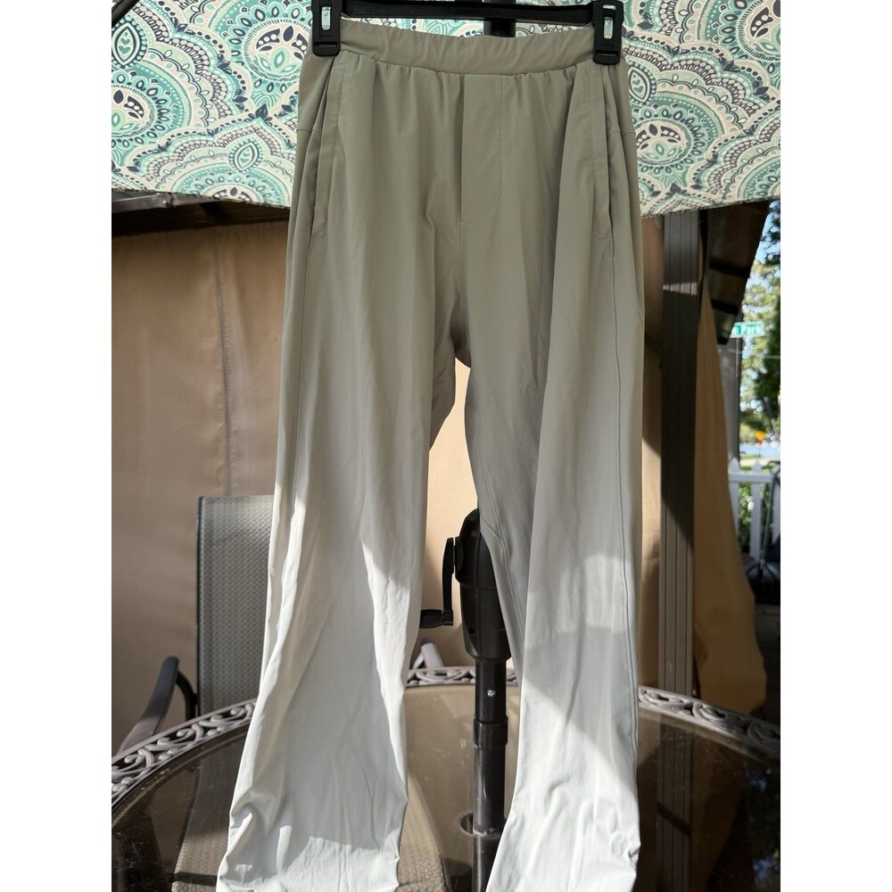 Lululemon Women’s XS Pull On Pants Gray Straight Leg Stretch Casual Travel
